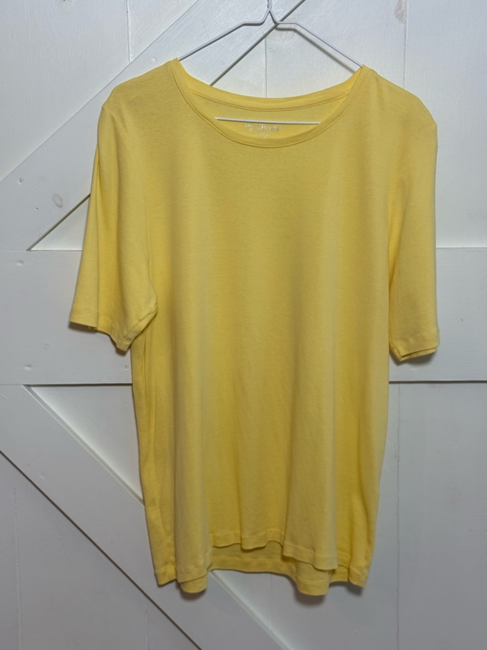 Chicoβs Yellow Short Sleeve T Shirt 100% Cotton Scoop Neck Size 3 XL